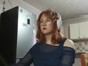 Stream thumbnail mirellanoir