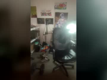 Stream thumbnail mistrgrips