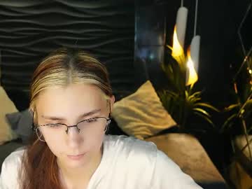 Stream thumbnail molly_mild