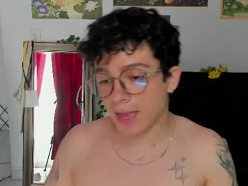 Stream thumbnail moonlight_baee