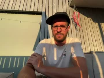 Stream thumbnail mrnieve