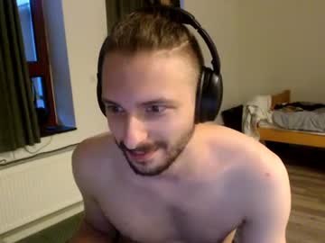 Stream thumbnail mycurvee