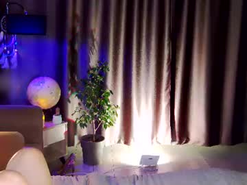 Stream thumbnail mystique_girl_