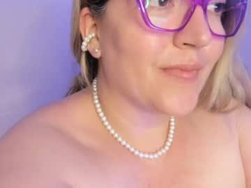 Stream thumbnail naty__mature_