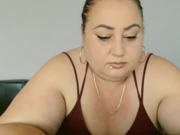 Stream thumbnail nellyhugetitts