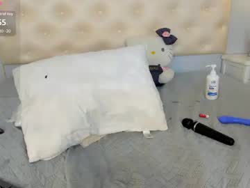 Stream thumbnail ninaavelvett