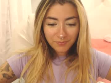 Stream thumbnail notrealhoney_