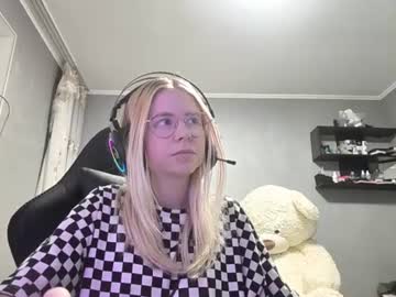 Stream thumbnail odiliahancey
