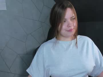 Stream thumbnail pauline_moore