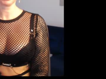 Stream thumbnail performance_studio