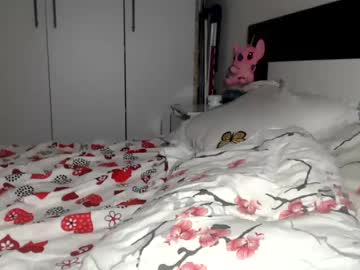 Stream thumbnail petite_danielle