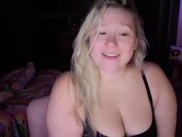 Stream thumbnail piggyrose