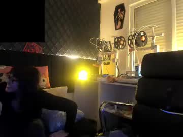 Stream thumbnail powercouplemix