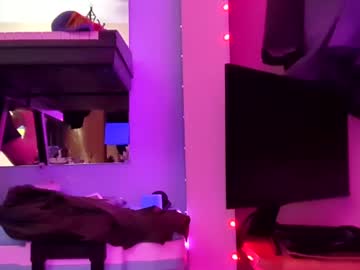 Stream thumbnail privatenotdiscreet