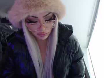 Stream thumbnail renaebabez