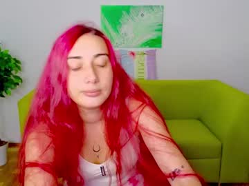 Stream thumbnail renesmie