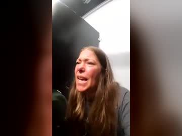 Stream thumbnail robinsflyfeet