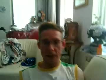 Stream thumbnail rororober