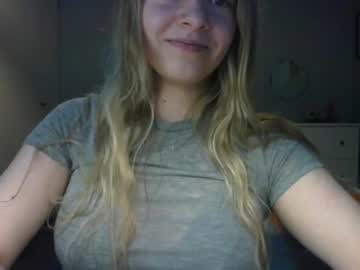 Stream thumbnail rosie_june