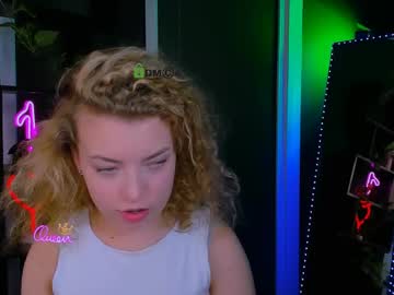 Stream thumbnail samanta_drive