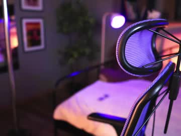 Stream thumbnail saphyralux