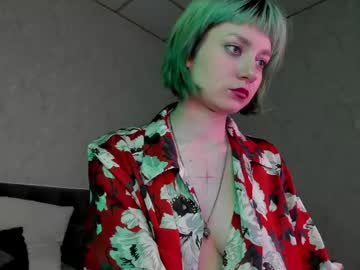 Stream thumbnail scarle_whisper