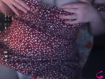 Stream thumbnail scarletmaroon