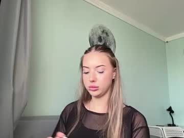 Stream thumbnail scarletwacaster
