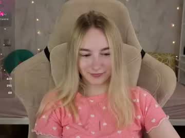 Stream thumbnail shy__polly