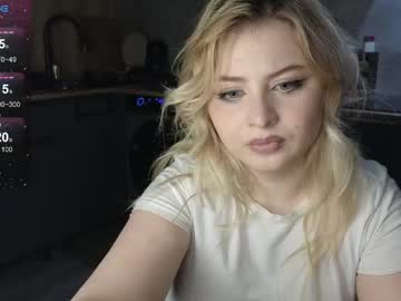 Stream thumbnail shy_blondiee