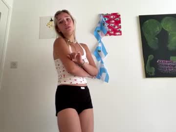 Stream thumbnail slavgirll