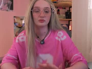 Stream thumbnail snowflakeskitty