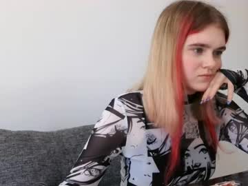 Stream thumbnail sofia_bloomm