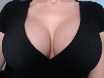 Stream thumbnail sweet_lil_thing
