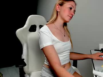 Stream thumbnail sweeti_lia