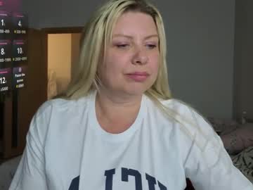 Stream thumbnail tasha__moon