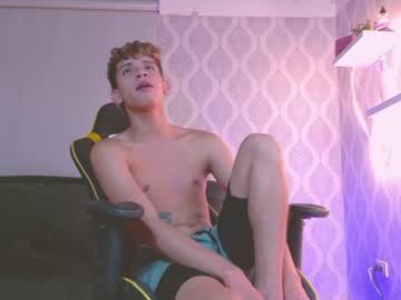 Stream thumbnail the_roomfire