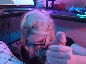 Stream thumbnail thighsnacks