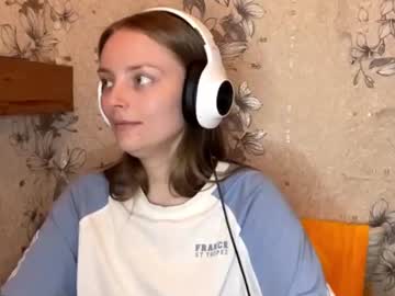 Stream thumbnail trangwenderoth
