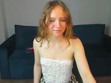 Stream thumbnail vicki_milles