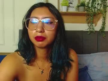 Stream thumbnail violet_2003
