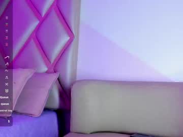 Stream thumbnail violet_queenn