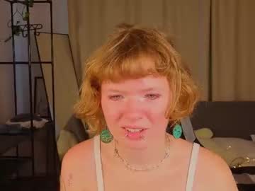 Stream thumbnail violetxdesire