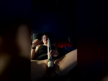 Stream thumbnail wetnhard28