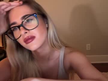 Stream thumbnail whoiscassie