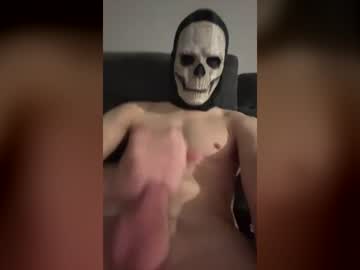 Stream thumbnail yngcock696068