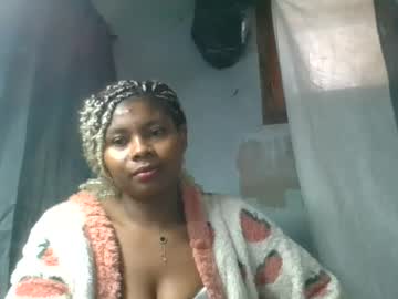 Stream thumbnail yolandrina05