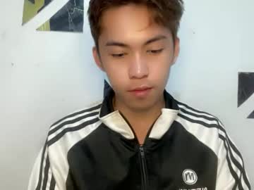 Stream thumbnail yourcummer_april