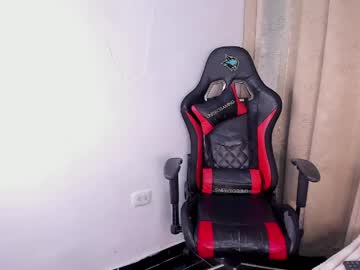 Stream thumbnail zoedeleon