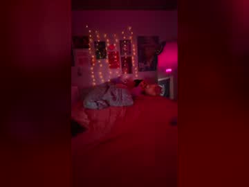 Stream thumbnail zoeyrayy